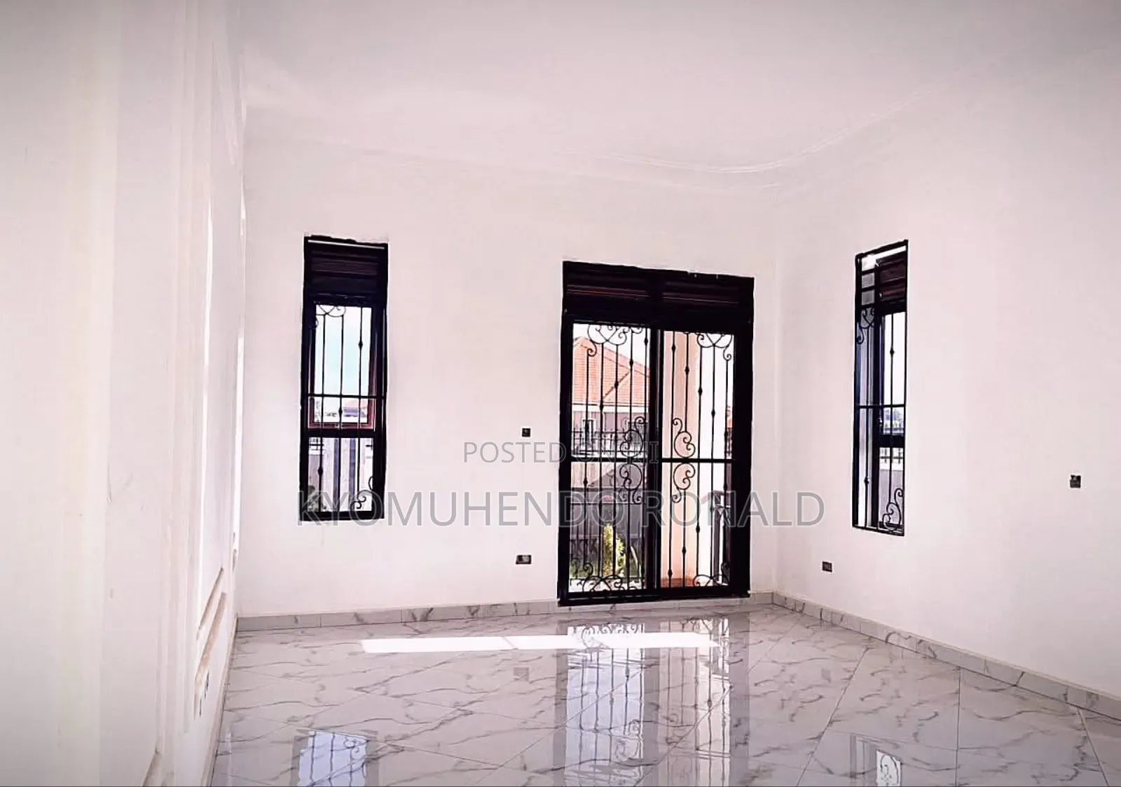 5bdrm House in Kyaliwajara, Nakawa for sale