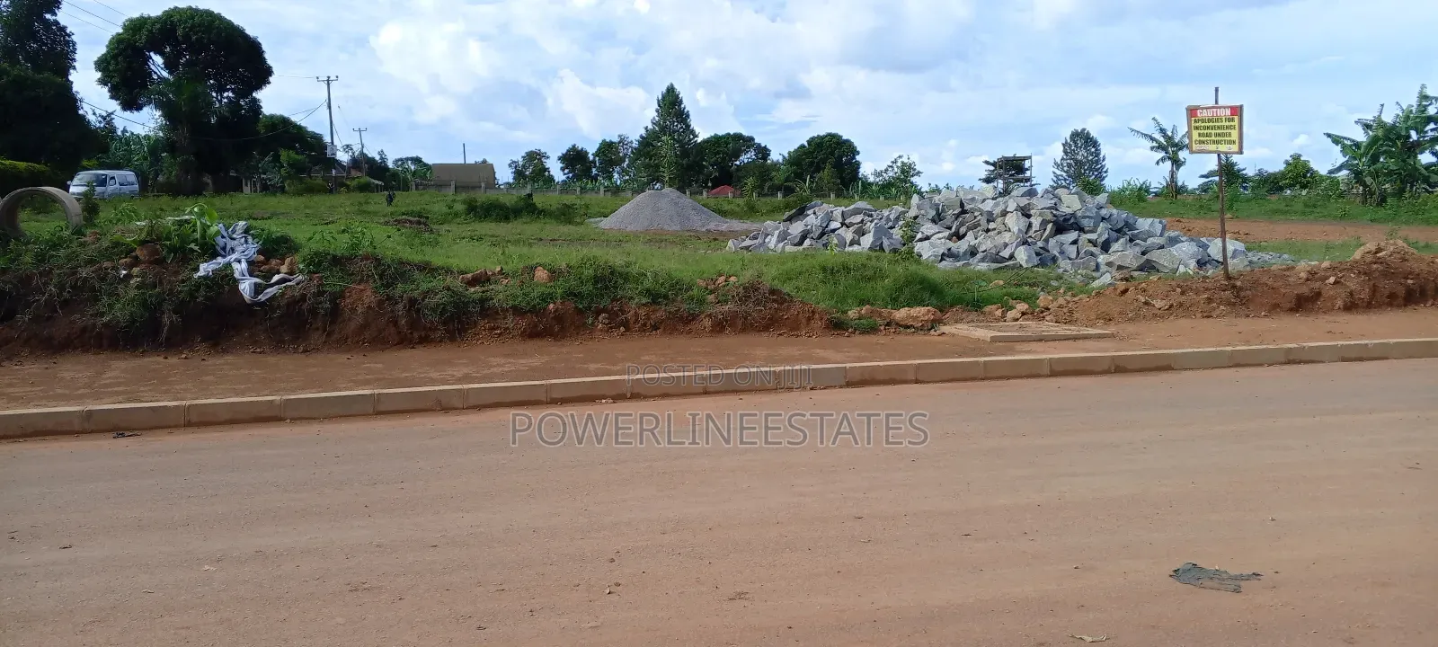 Seeta Town Estate. On Tarmac. Plots for Sale