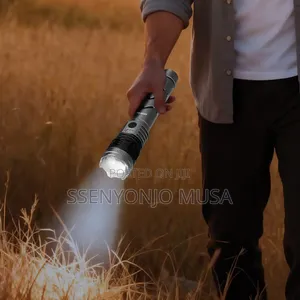 Green Lion Hunter Pro Portable Torch Rechargeable Flashlight – Grey