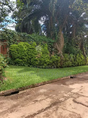 1acre of Land on Quick Sale in Kololo