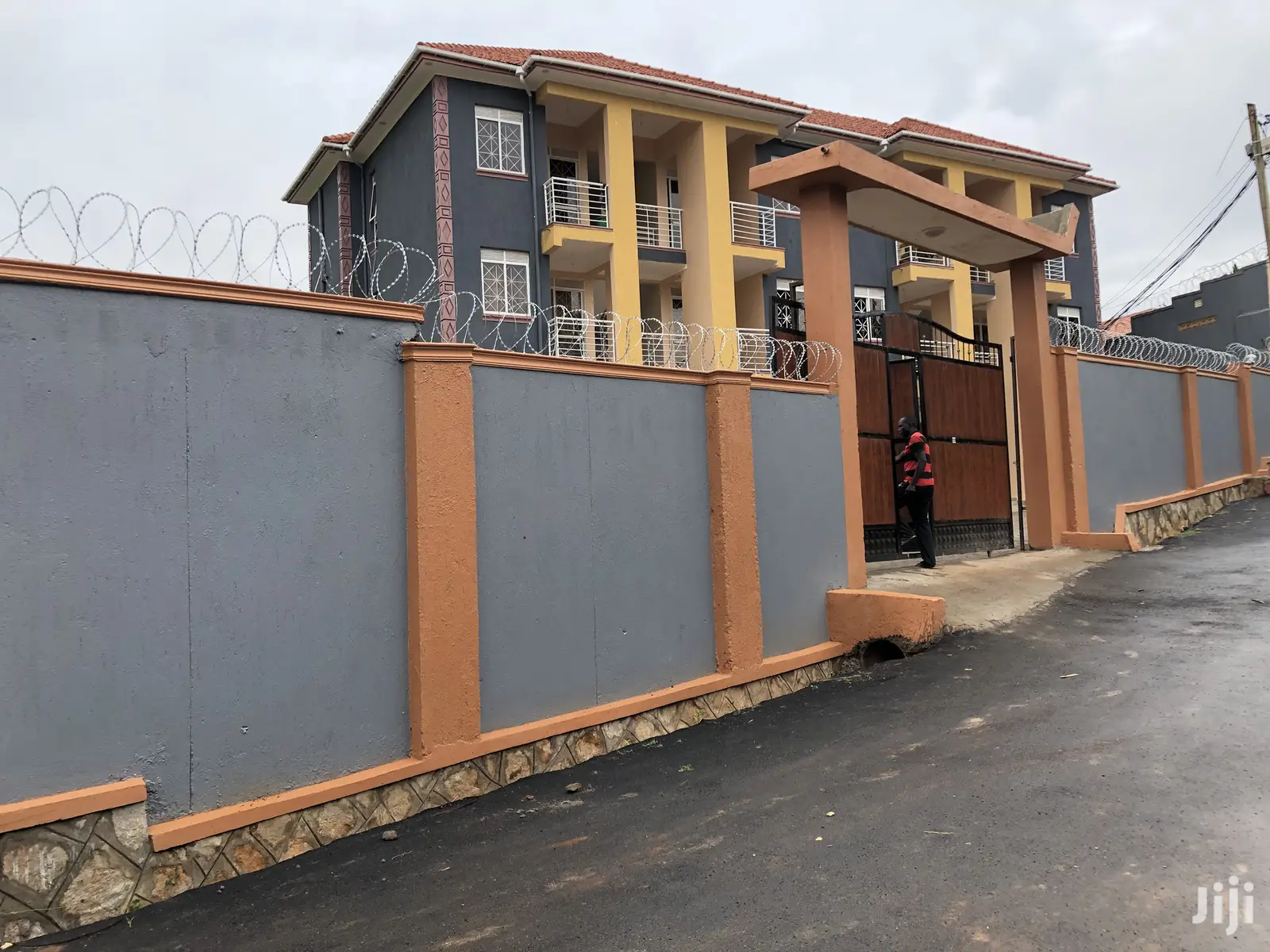 Kyaliwajjara Apartment Building On Sell