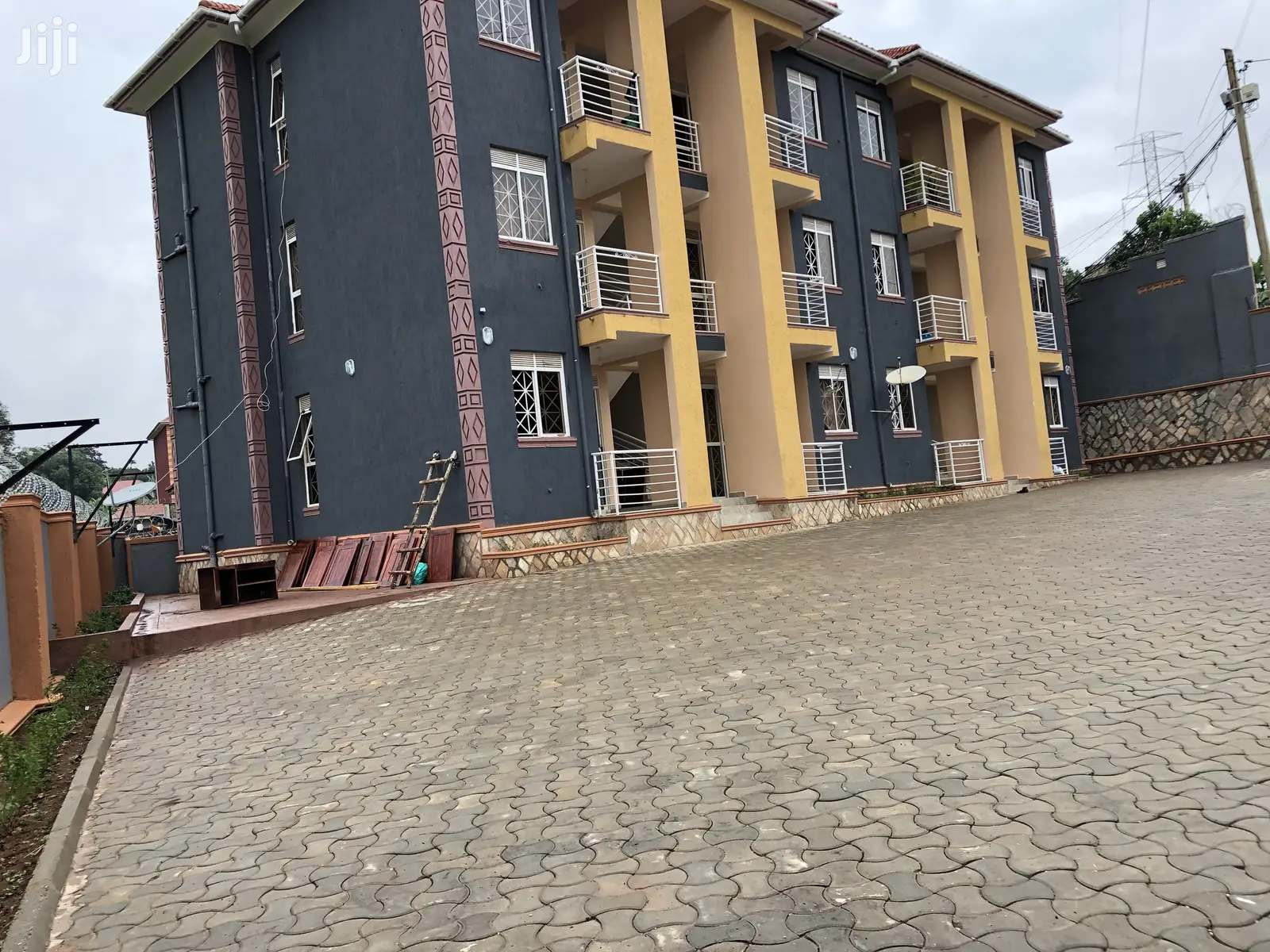 Kyaliwajjara Apartment Building On Sell