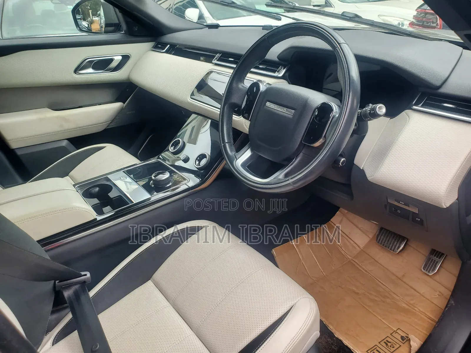 Land Rover Range Rover Velar 2017 Gold
