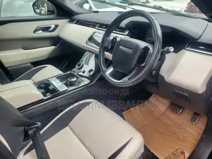 Land Rover Range Rover Velar 2017 Gold