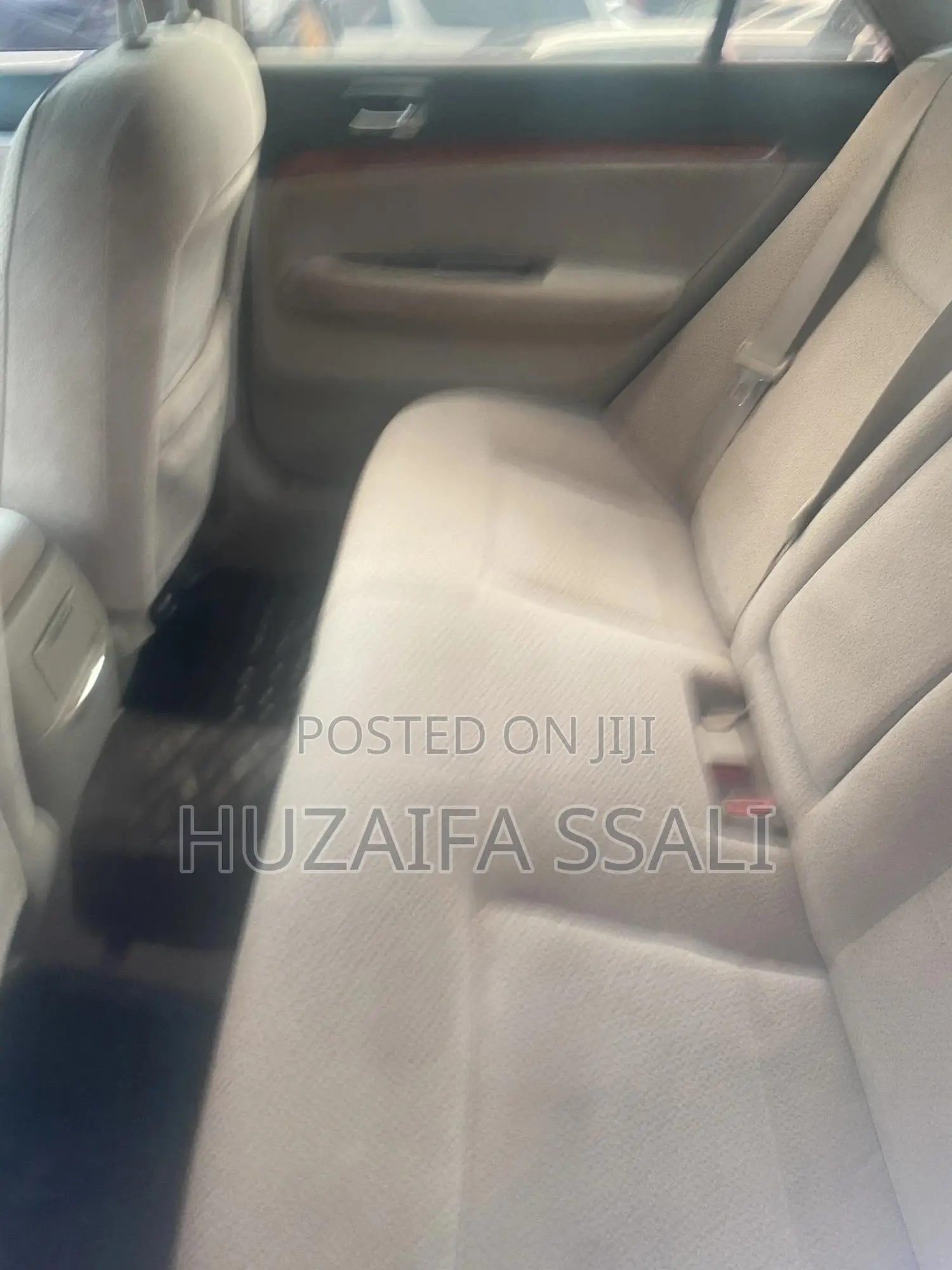 Toyota Mark II Qualis 2000 White