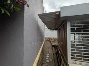 3bdrm Condo in Kira for sale