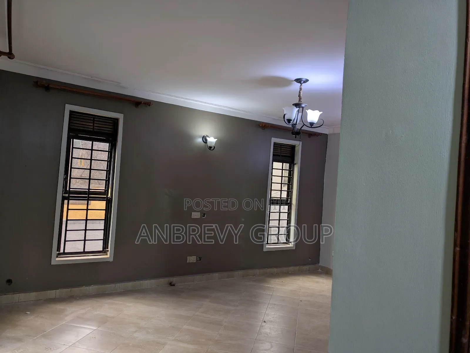 3bdrm Condo in Kira for sale