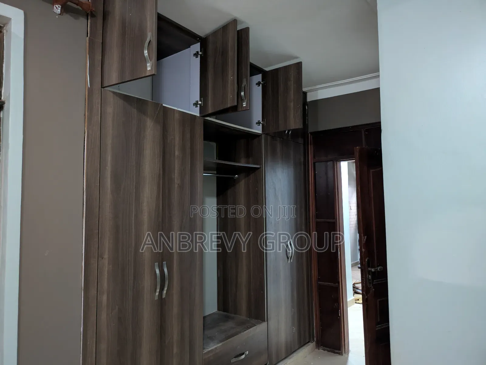 3bdrm Condo in Kira for sale