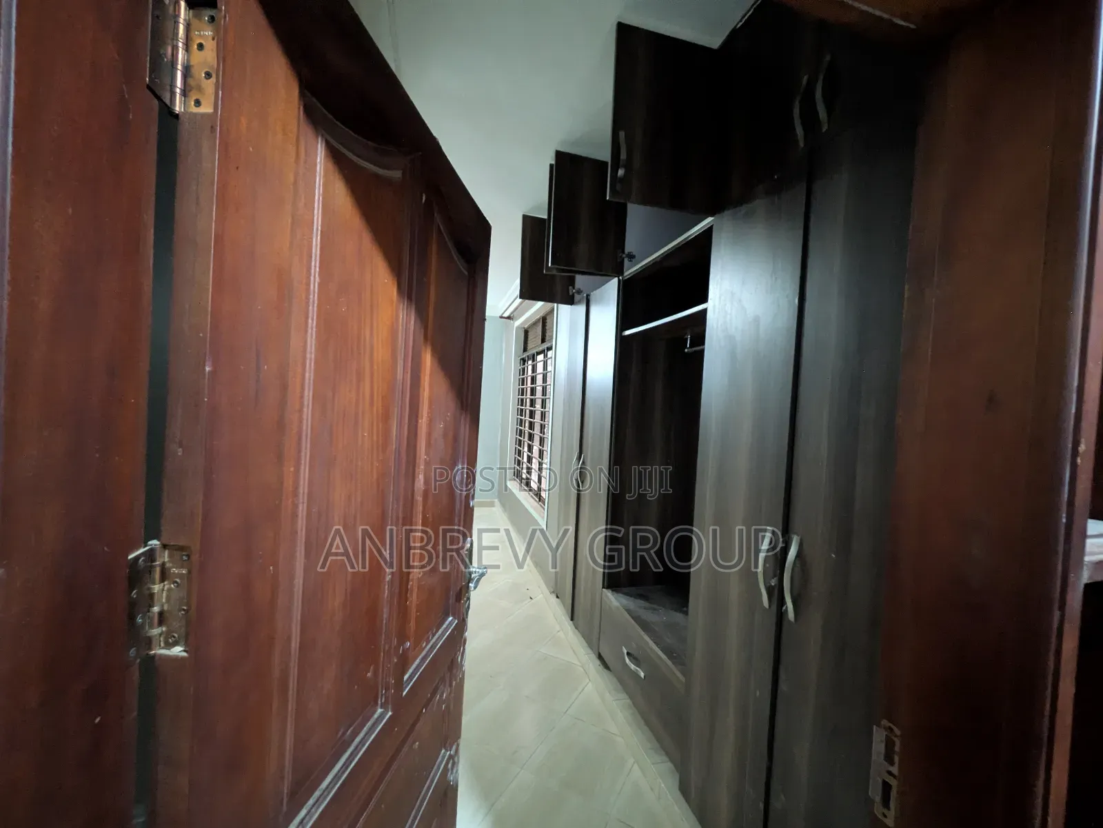3bdrm Condo in Kira for sale