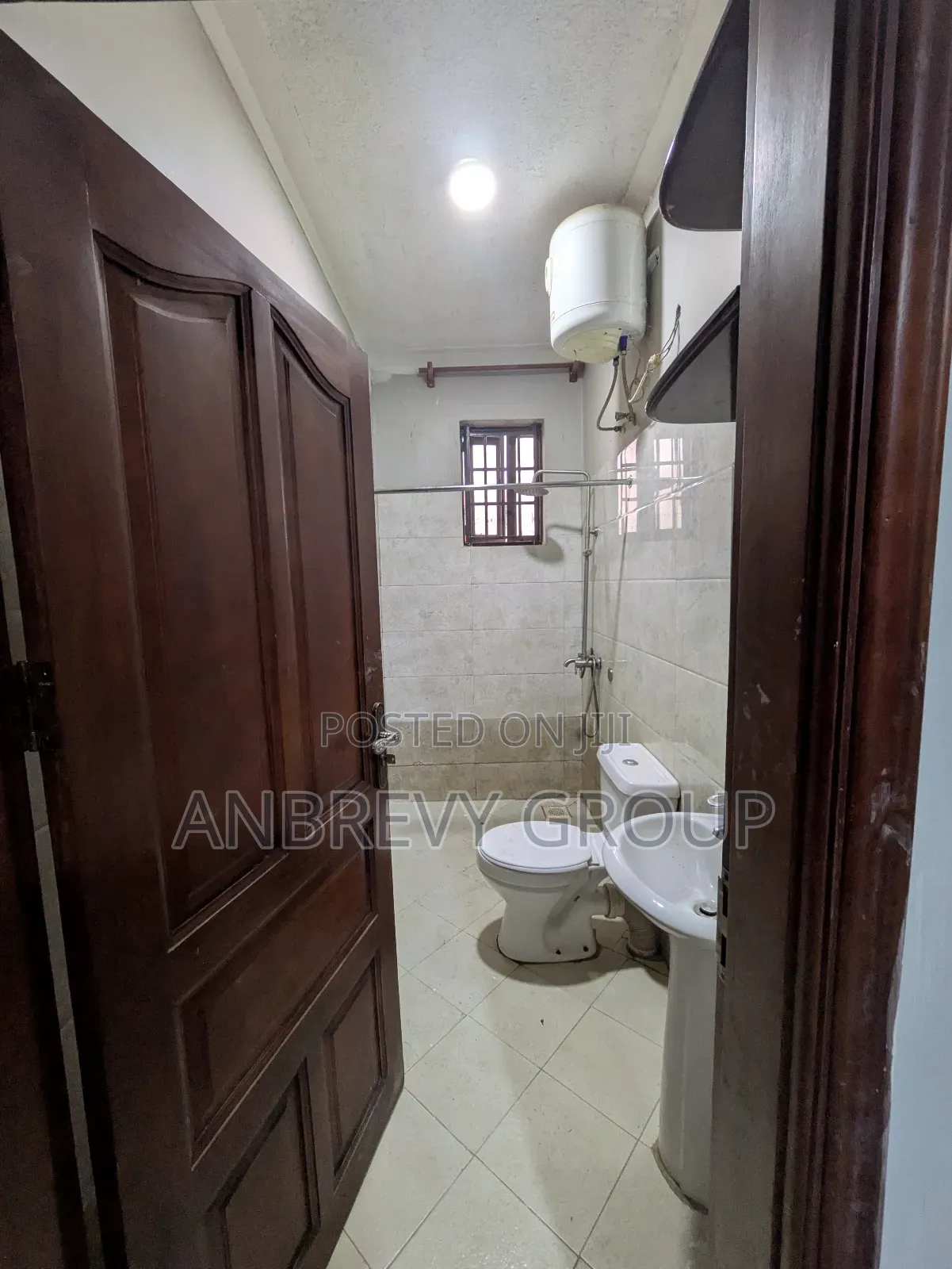 3bdrm Condo in Kira for sale