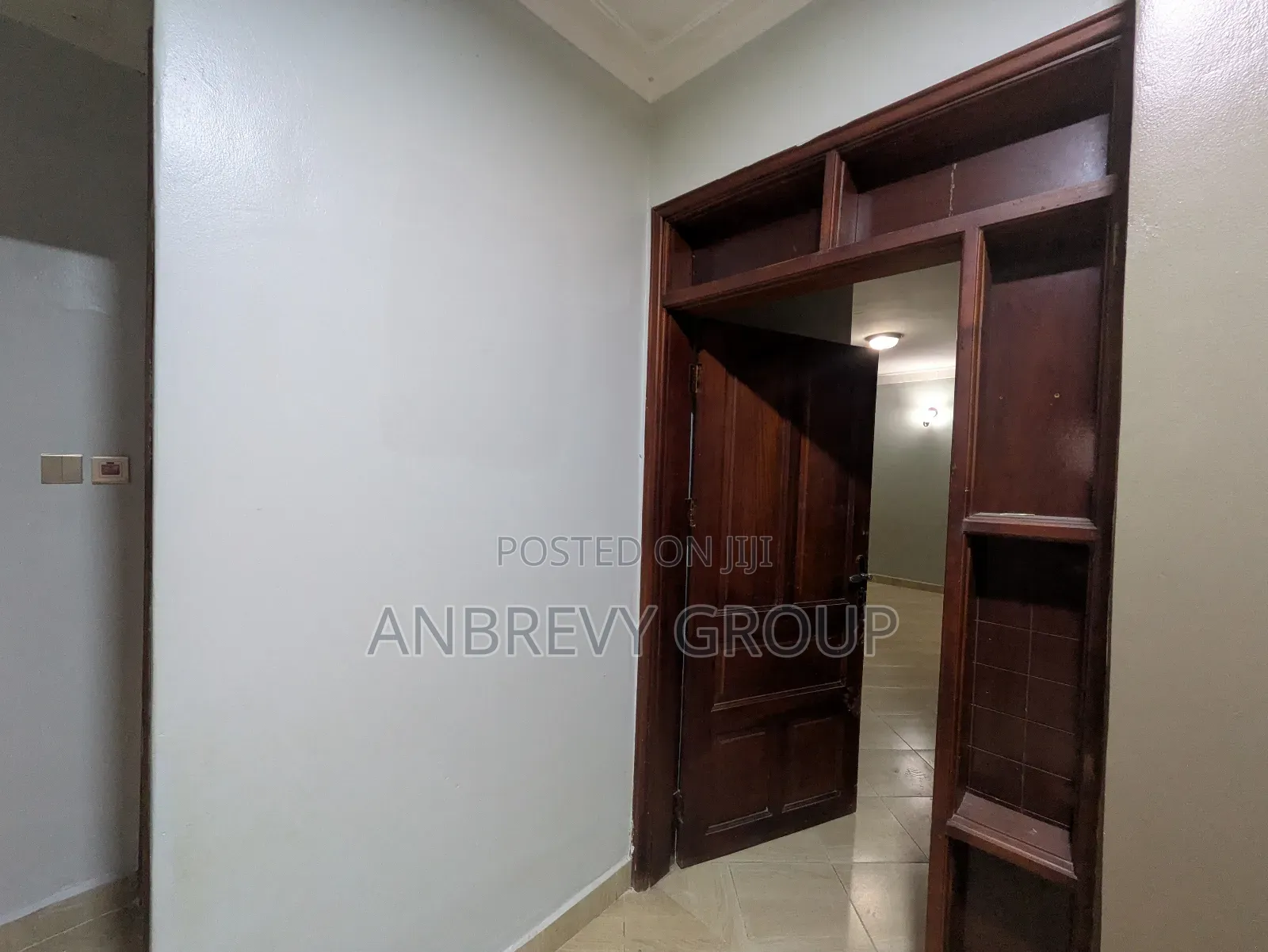 3bdrm Condo in Kira for sale