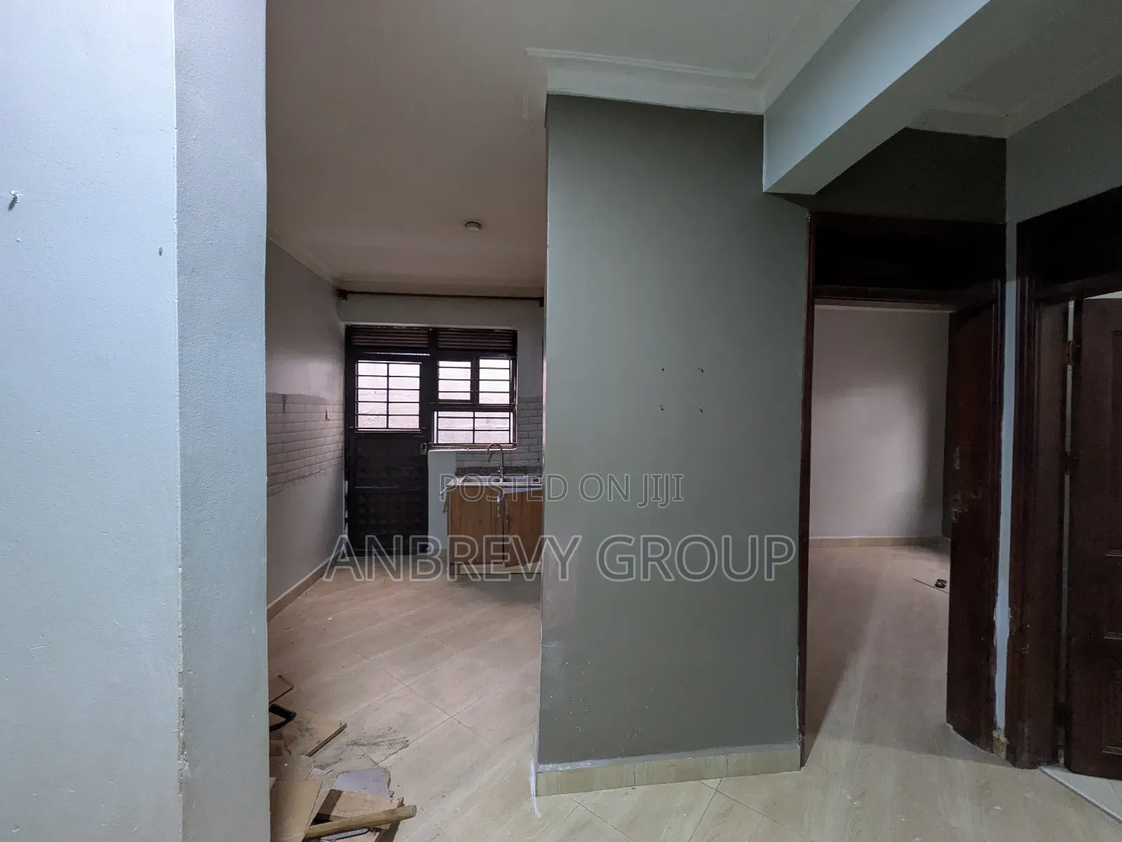 3bdrm Condo in Kira for sale