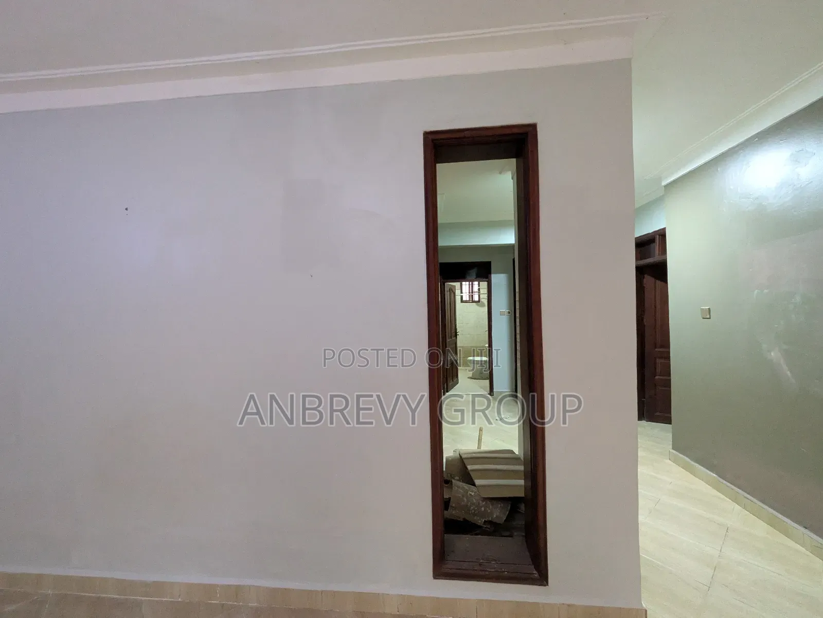 3bdrm Condo in Kira for sale