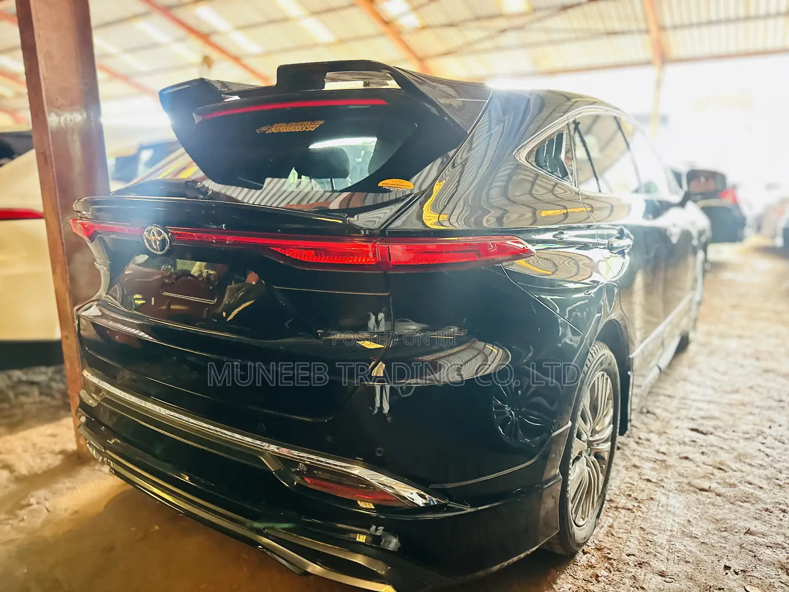 Toyota Harrier 2.0 2020 Black