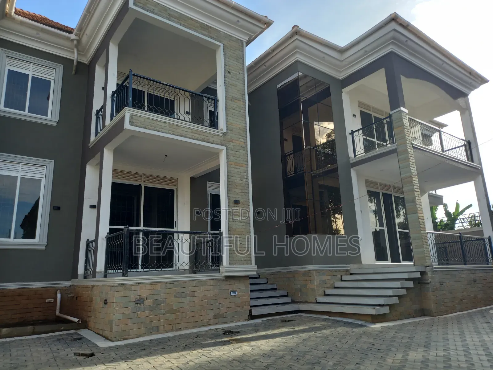 Furnished 5bdrm Maisonette in Kira for sale