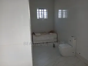 Furnished 5bdrm Maisonette in Kira for sale