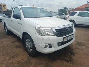 Toyota Hilux 2017 White