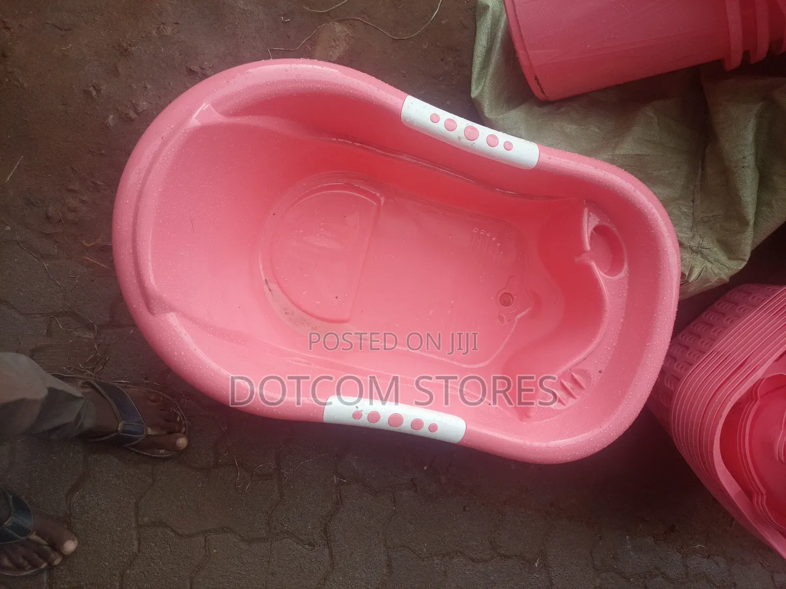 Plastic Baby Bathtub