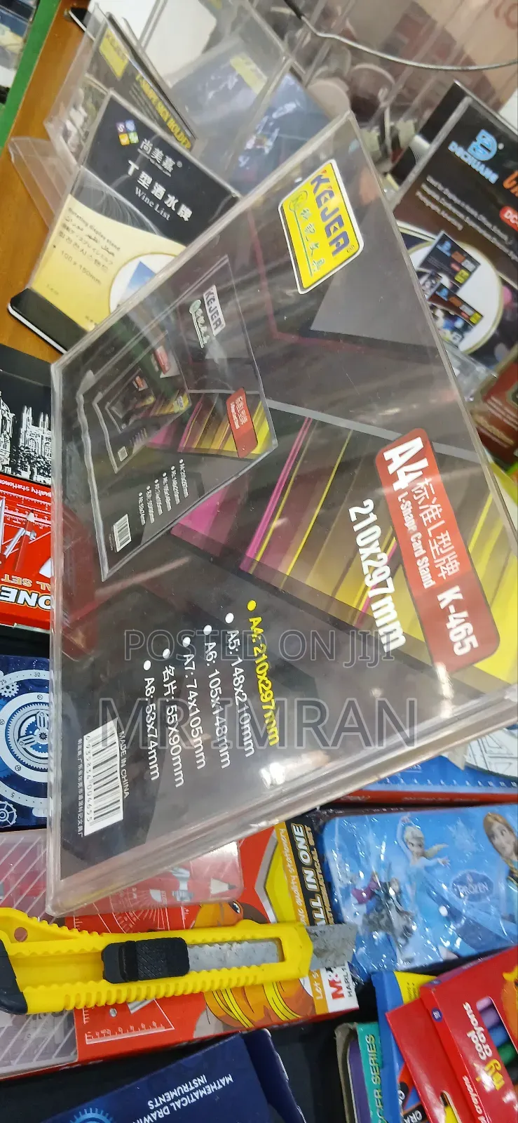 L-shape Card Stand