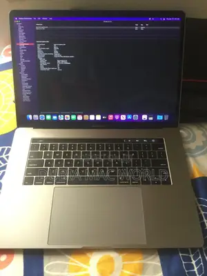 Laptop Apple MacBook Pro 2017 16GB Intel Core i7 SSD 512GB