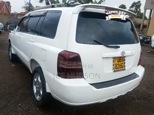 Toyota Kluger 2004 White