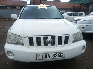 Toyota Kluger 2004 White