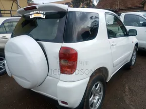 Toyota RAV4 2004 White