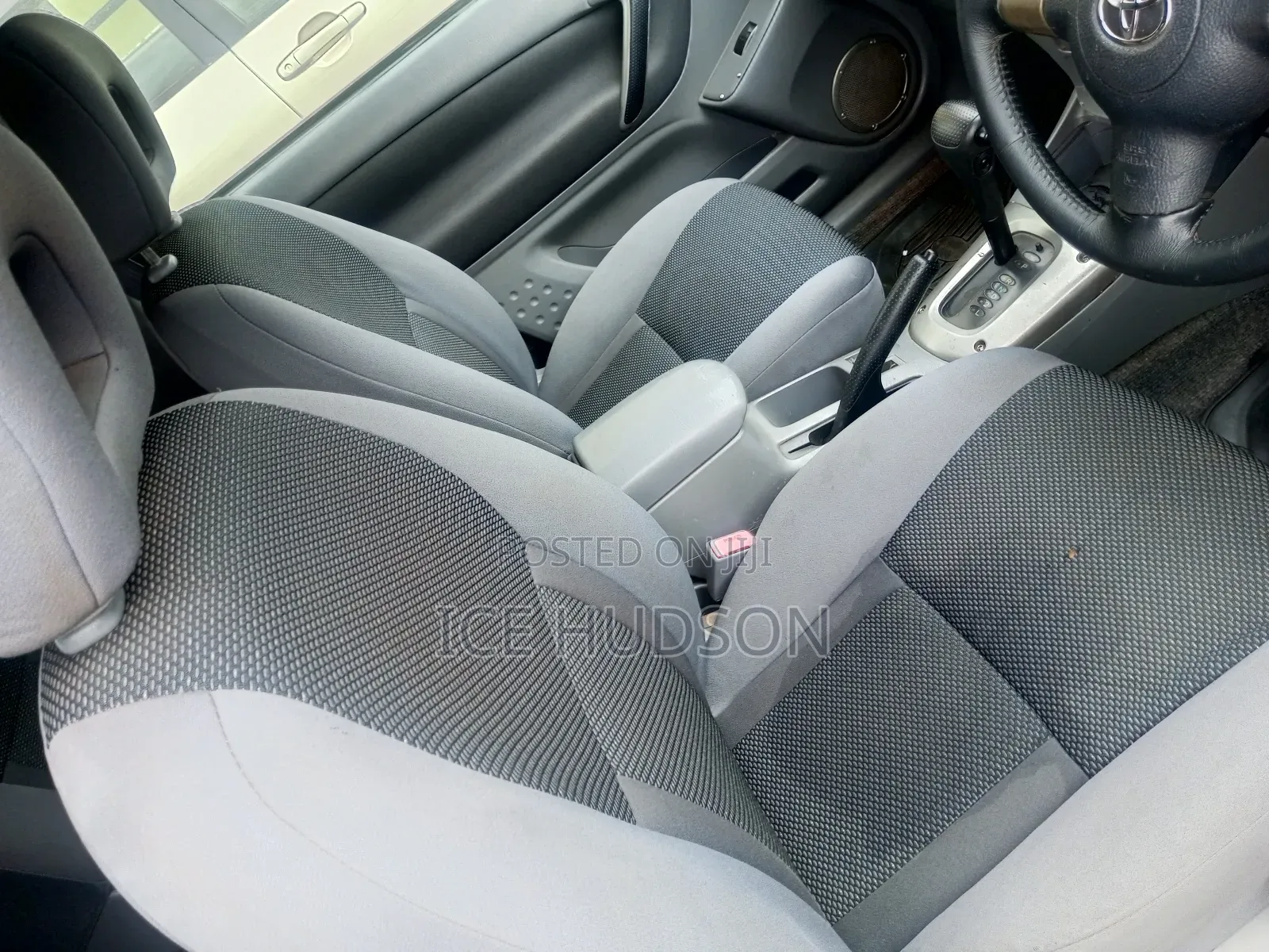 Toyota RAV4 2004 White