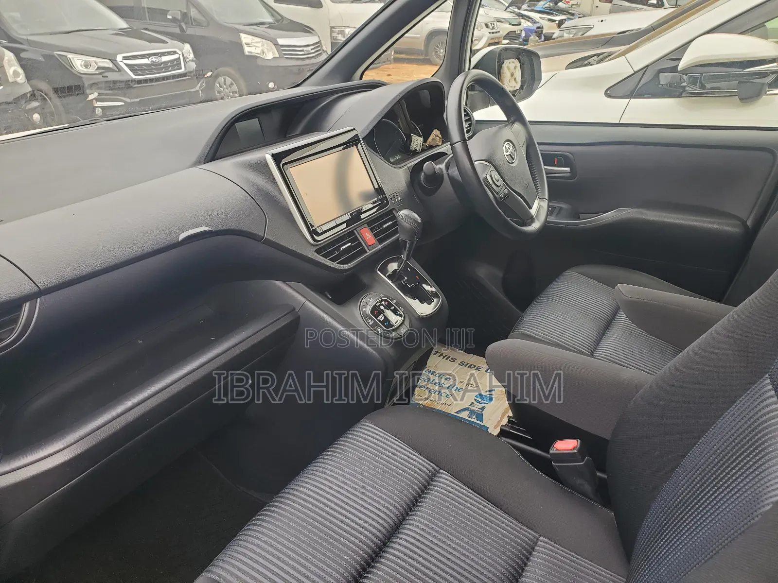 Toyota Noah 2014 White