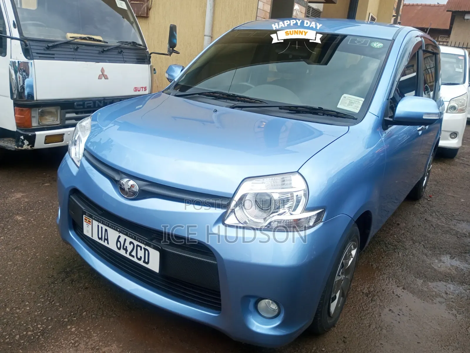 Toyota Sienta 2012 Blue