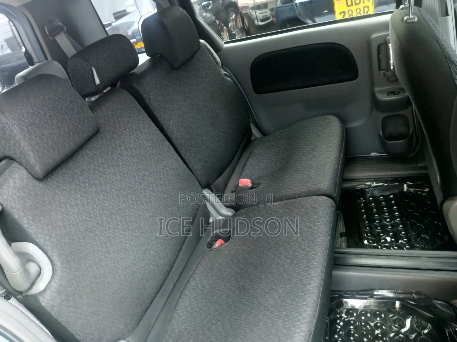 Toyota Sienta 2012 Blue