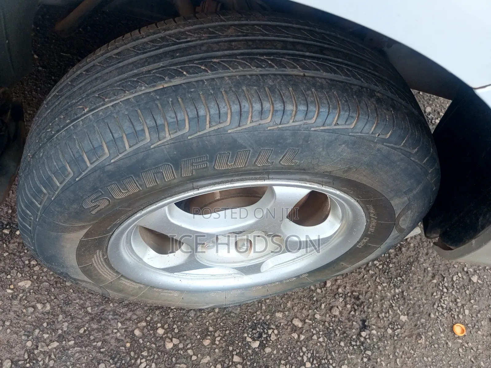 Toyota Noah 2003 White