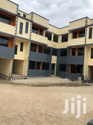 Condomimiums In Kira Tarmacked Neighborhood For Sell