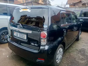 Toyota Corolla Rumion 2010 Black