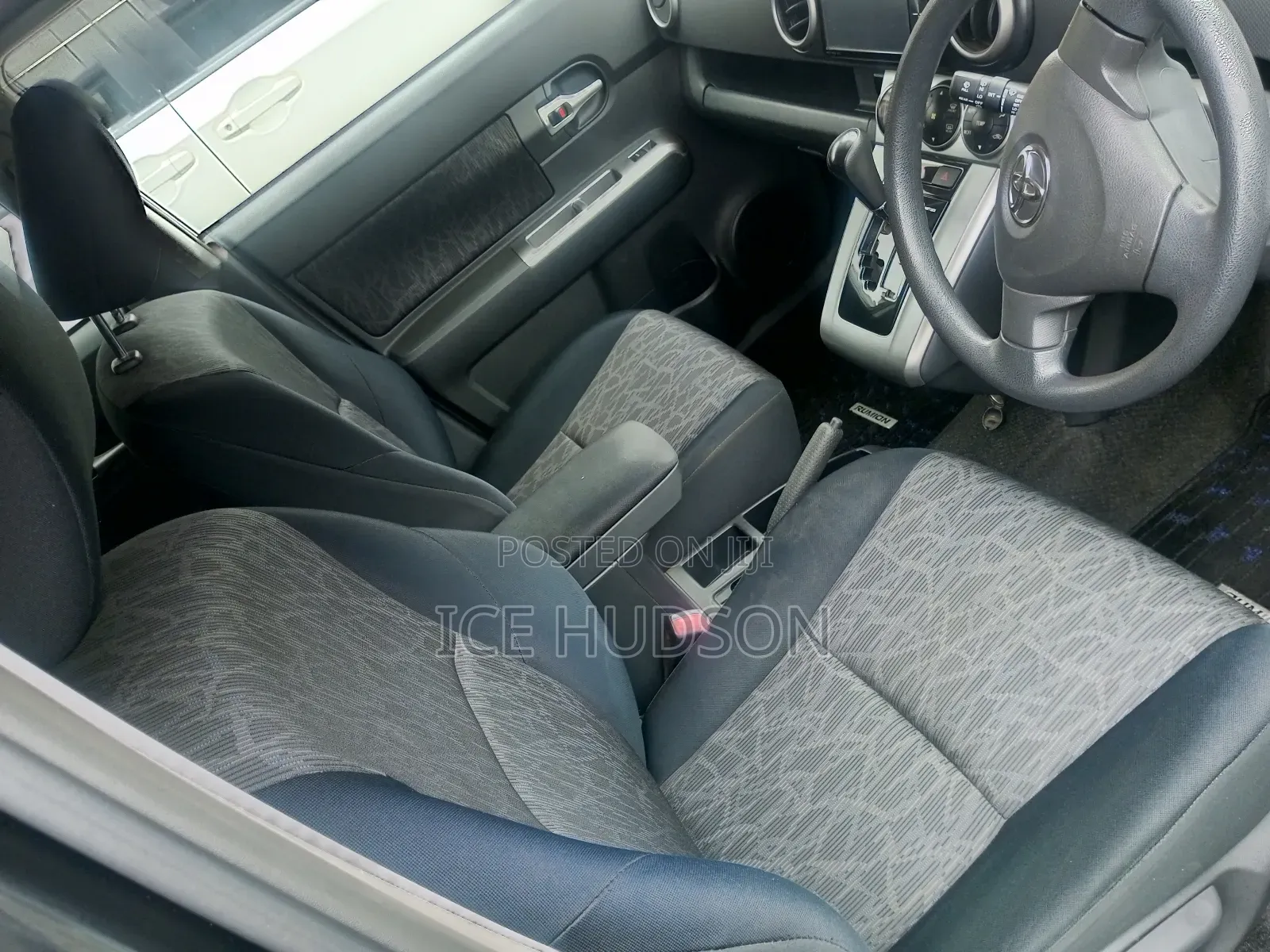 Toyota Corolla Rumion 2010 Black