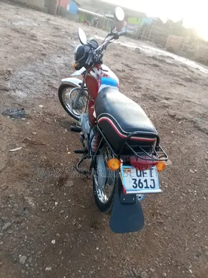 Bajaj Boxer 100 2023 Red