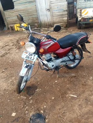 Bajaj Boxer 100 2023 Red