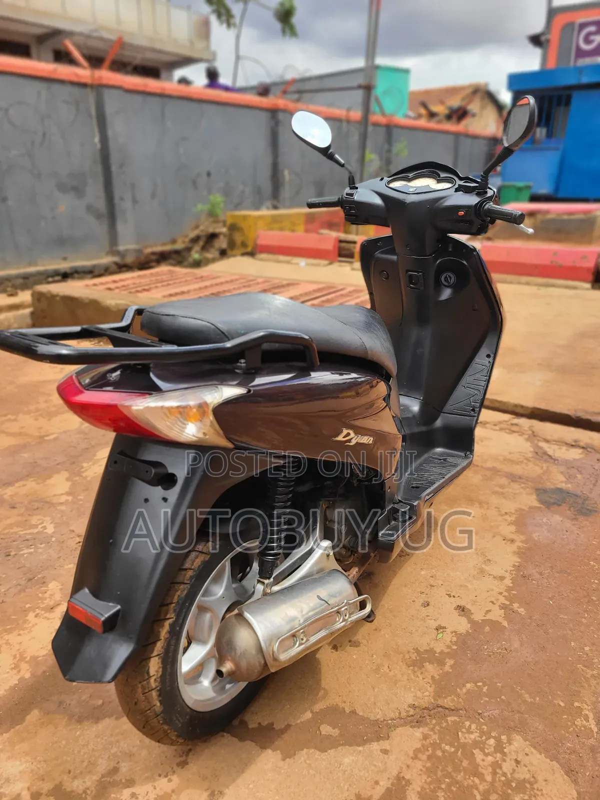 Honda 2013 Brown