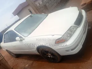 Toyota Mark II 2004 White