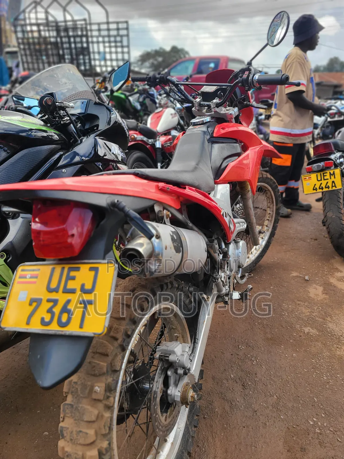 Honda XL 125 2013 Red