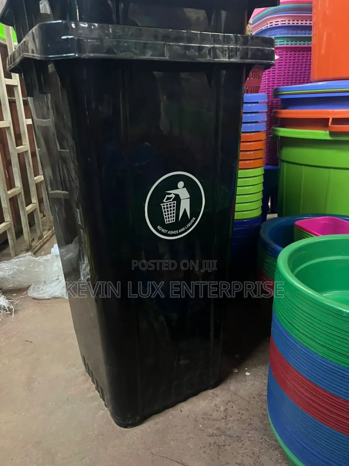 Dust Bin With Wheels 240 Liters