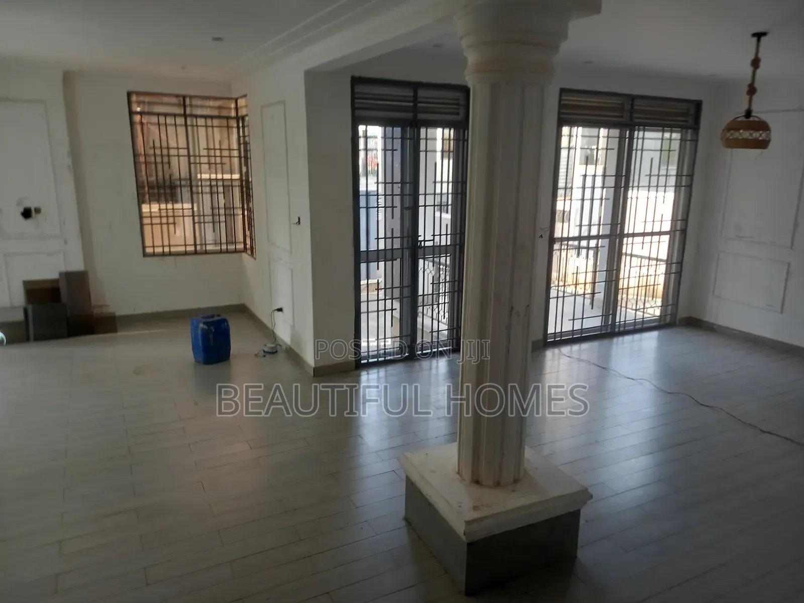 Furnished 5bdrm Duplex in Kira for sale