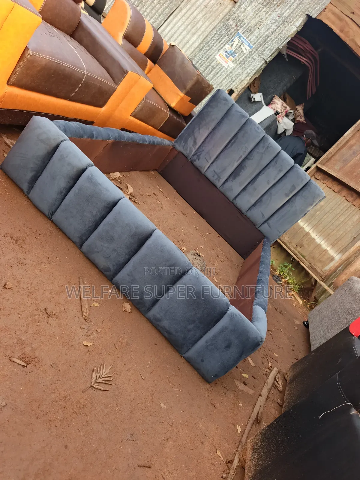 Simle 4 6 Bed in Grew Color