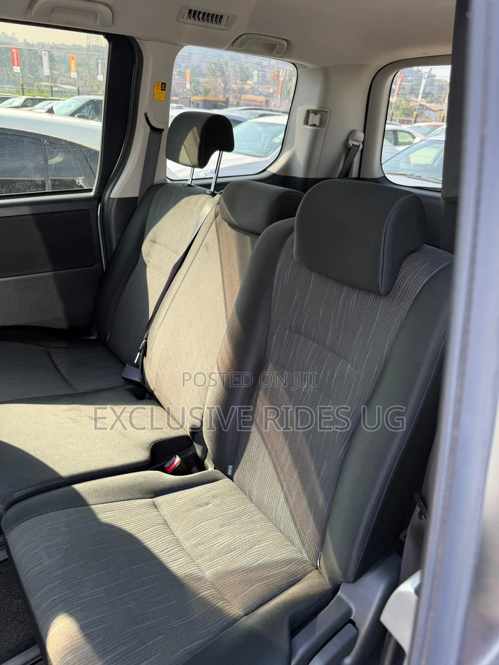 Toyota Noah 2013 Silver