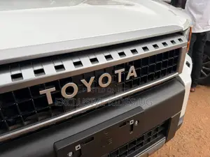 Toyota Land Cruiser Prado 2025 White