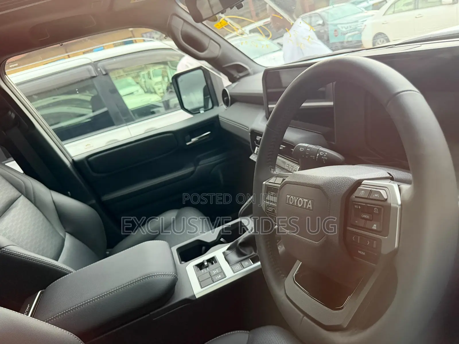 Toyota Land Cruiser Prado 2025 White