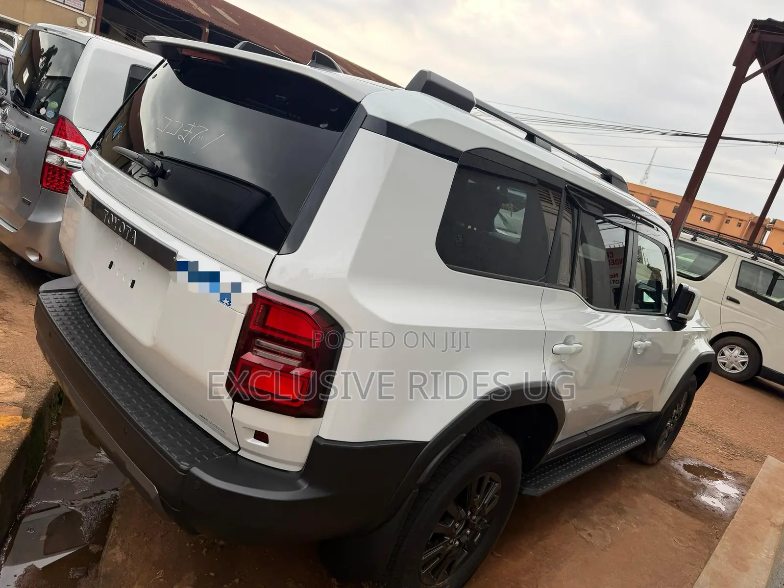 Toyota Land Cruiser Prado 2025 White