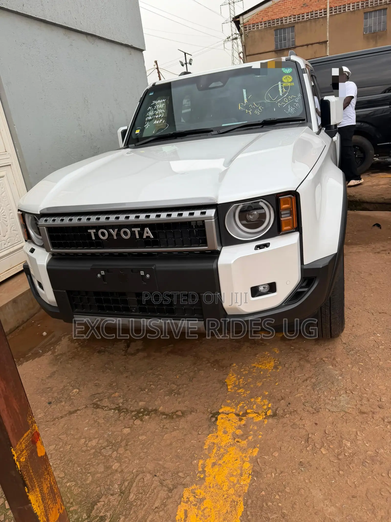 Toyota Land Cruiser Prado 2025 White