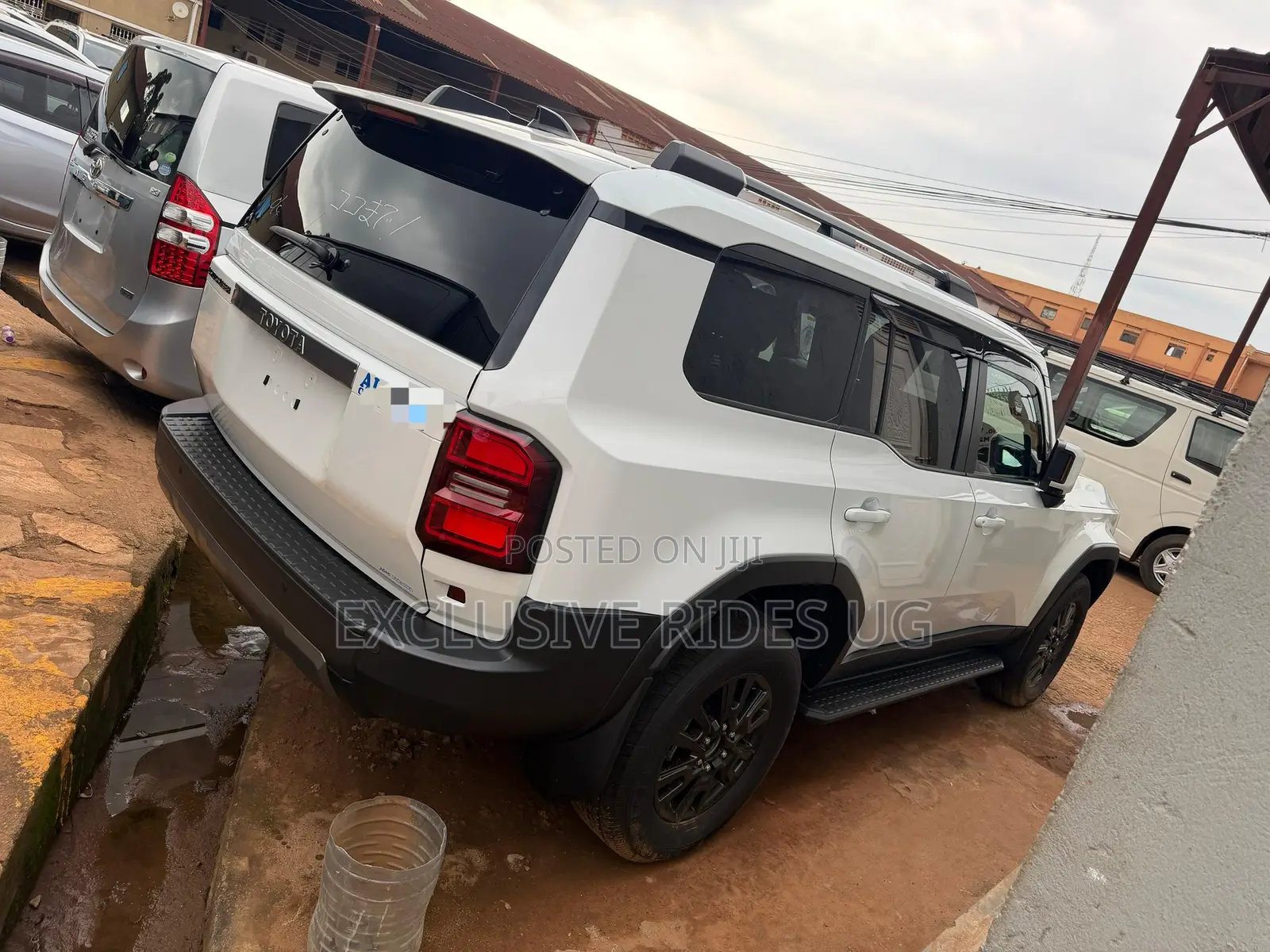 Toyota Land Cruiser Prado 2025 White