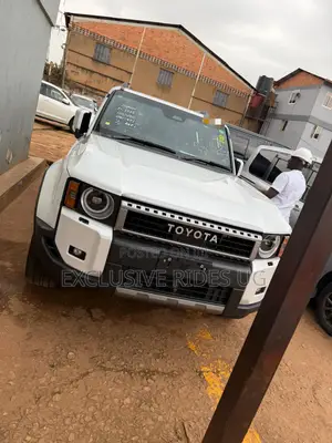 Toyota Land Cruiser Prado 2025 White